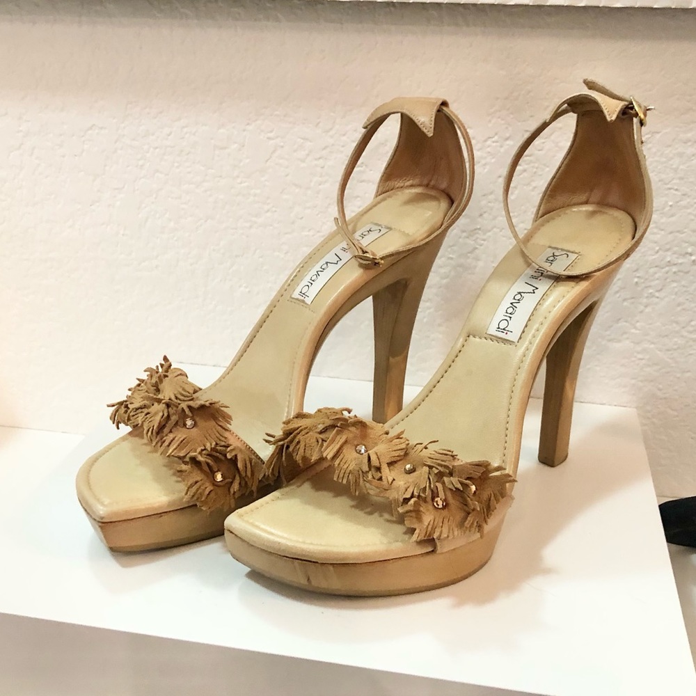 Santini Mavardi Heels!